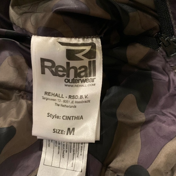 EUC reversible light weight down filled jacket. - Picture 3 of 11